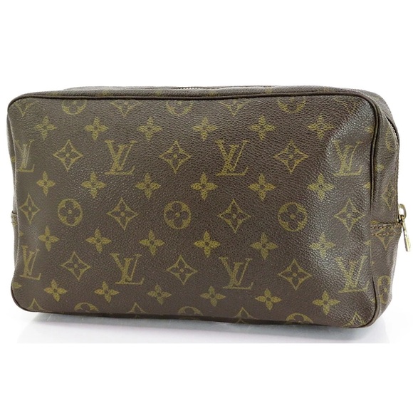 Louis Vuitton Men's Toiletry Bag in Brown Monogram